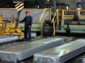 Уровень добычи алюминия падает